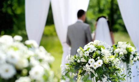 Acheter des décorations de bancs d'église pour mariage à Annecy